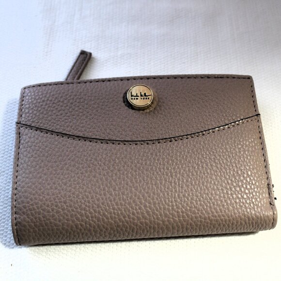 Nicole Miller Taupe Faux Leather Wallet NWOT - Picture 1 of 8